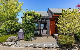 Kowhai Corner Room At Goldfield Heights